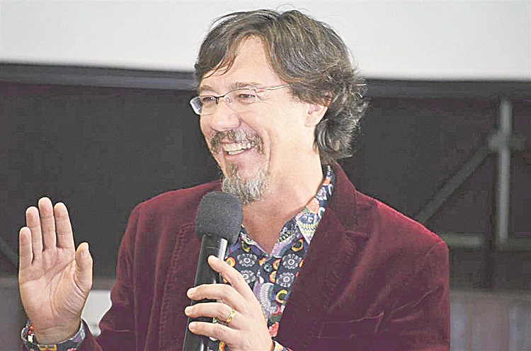 “Maior erro das escolas é o excesso de conteúdo”, diz especialista