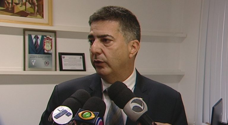 Adolescente morre na porta da delegacia após ser preso
