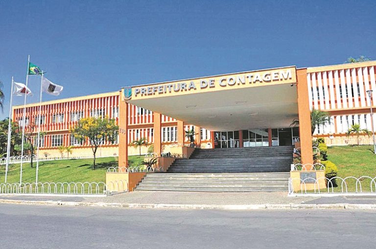 Concursos oferecem salários de até R$ 12 mil para formados em Direito