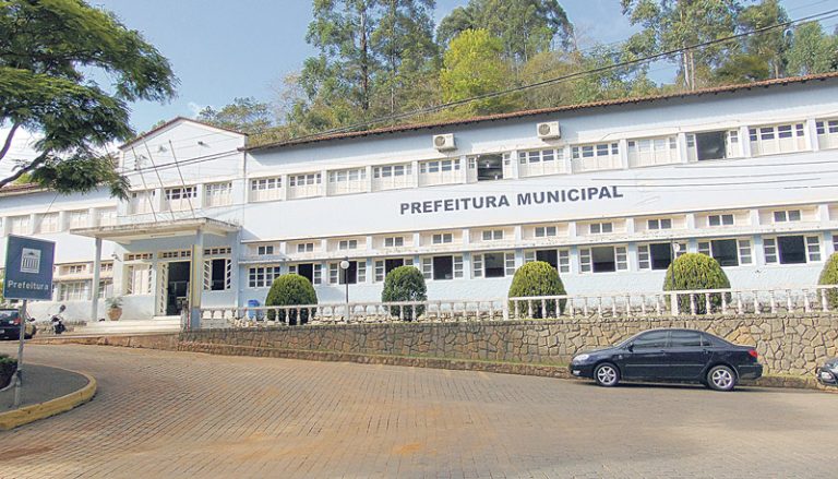 Cinco concursos para nível fundamental com salário de até R$ 3,7 mil