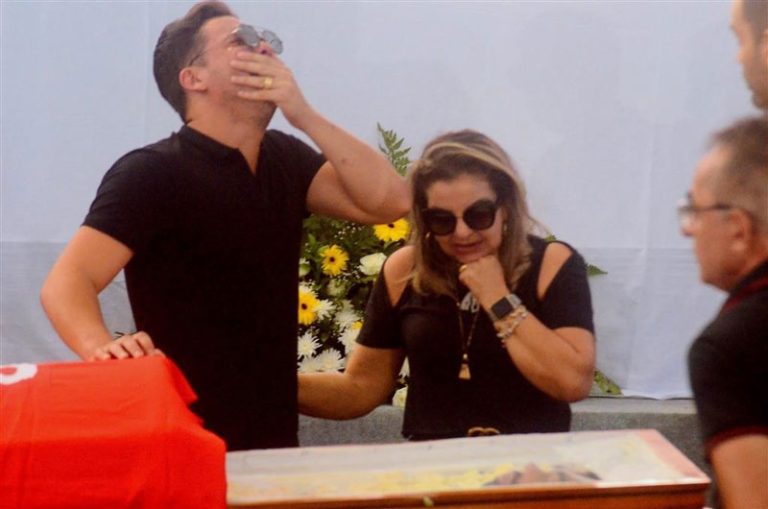 Morte de Gabriel Diniz faz Safadão cancelar lançamento de música com MC Kekel