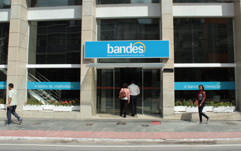 Bandes abre inscrições para estagiários com bolsa de R$ 1.487
