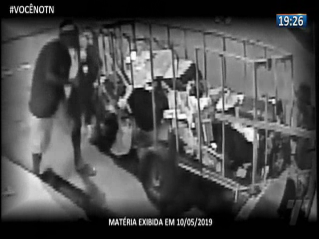 Prefeitura já gastou cerca de R$ 30 mil com reposição de tampas de bueiro furtadas