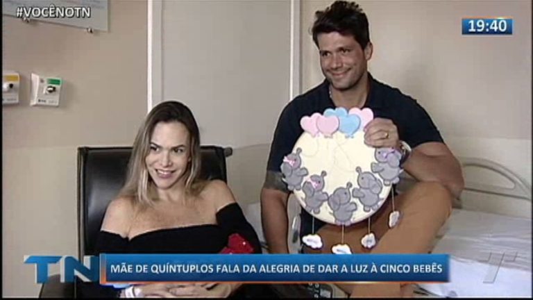Mãe de quíntuplos fala da alegria de dar a luz à cinco bebês
