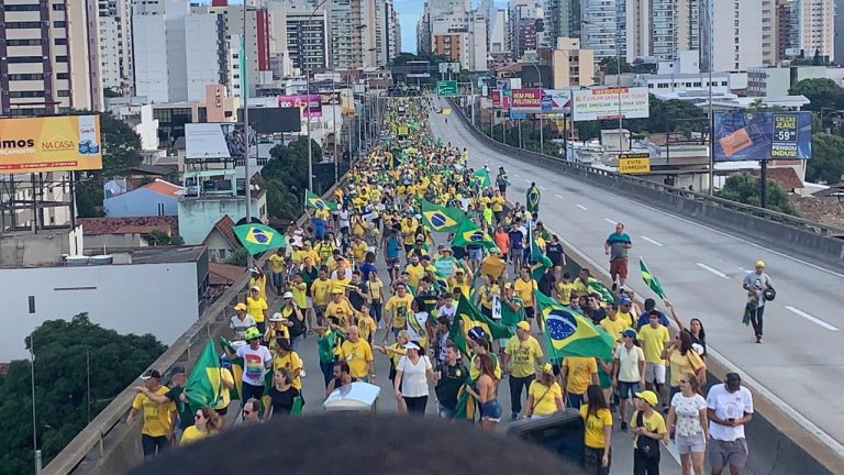 Terceira Ponte é liberada nos dois sentidos após três horas de protesto
