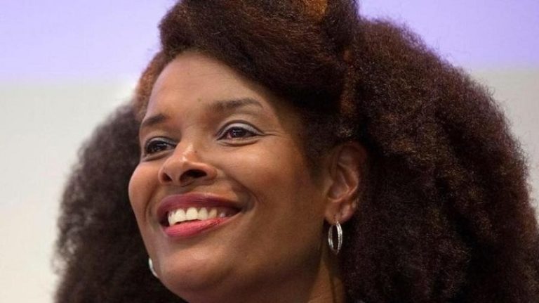 Marijuana Pepsi, a mulher que enfrentou o bullying e virou doutora