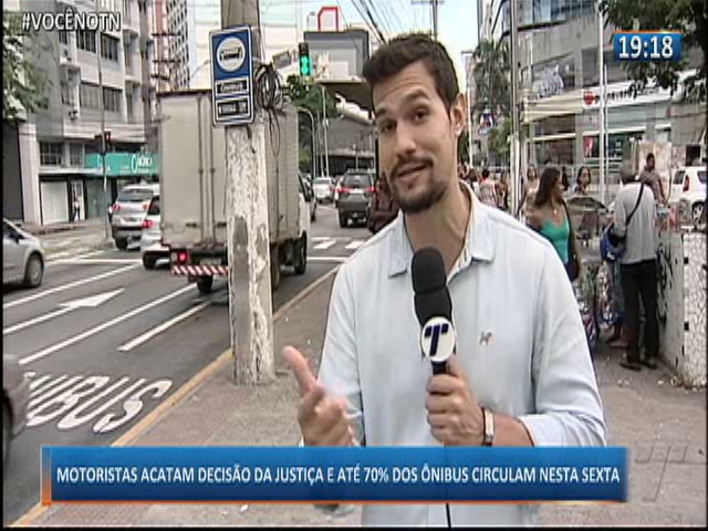 Motoristas acatam decisão da justiça e até 70% dos ônibus circulam nesta sexta