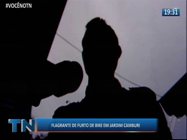 Flagrante de furto de bike em Jardim Camburi
