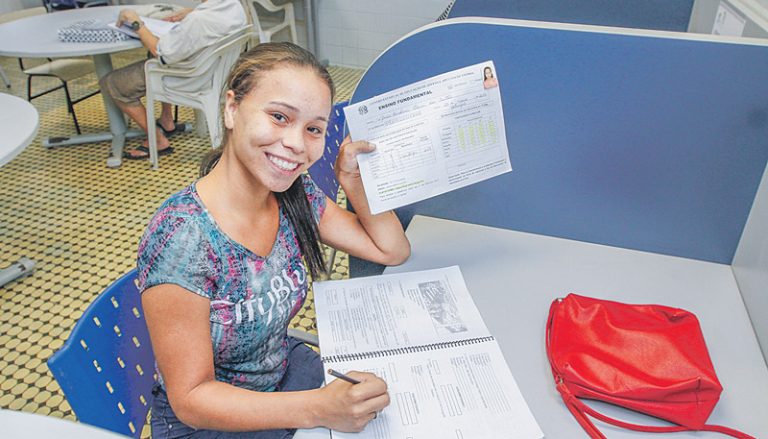 Professores dão dicas para supletivo de graça e sem aula