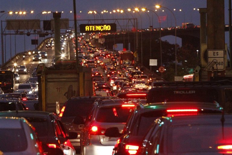 Terceira Ponte em alerta por causa dos ventos fortes
