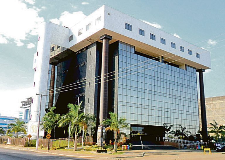 Tribunal lança concurso para juiz com salário de até 28 mil