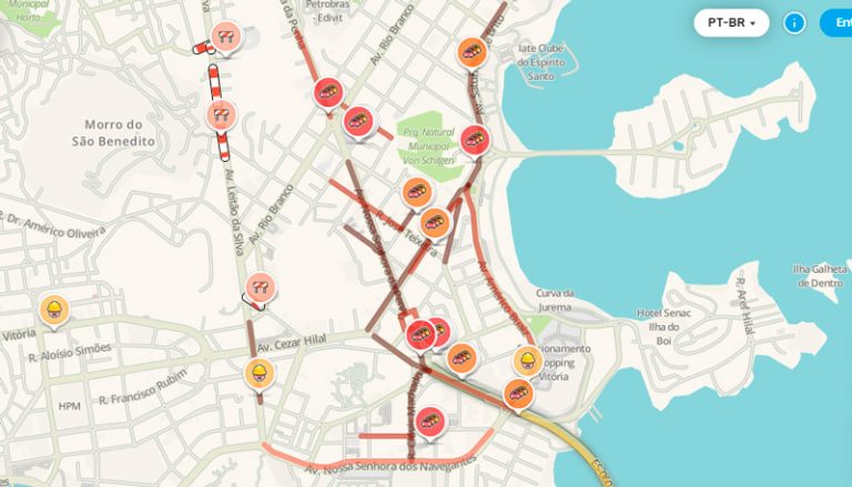 Trânsito intenso na Terceira Ponte após pane e engavetamento de veículos