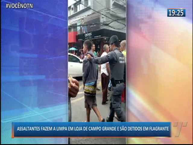 Assaltantes fazem a limpa em loja de Campo Grande e são detidos em flagrante