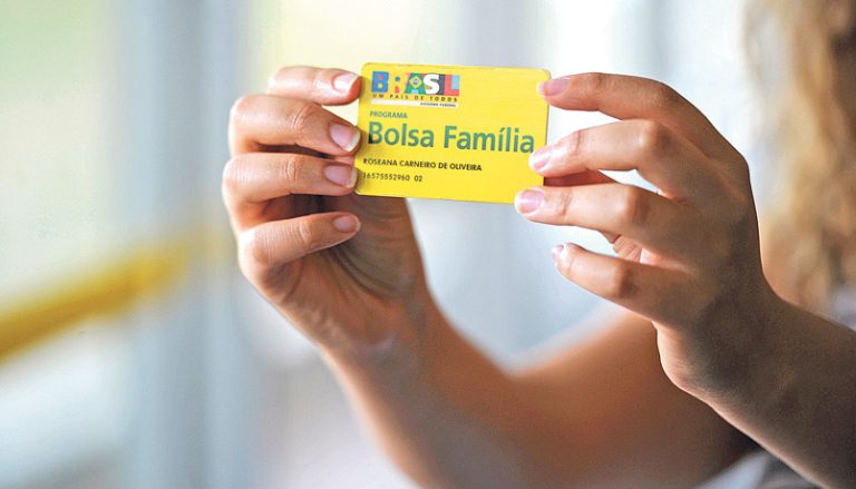 Golpe no WhatsApp promete liberar 13º salário do Bolsa Família