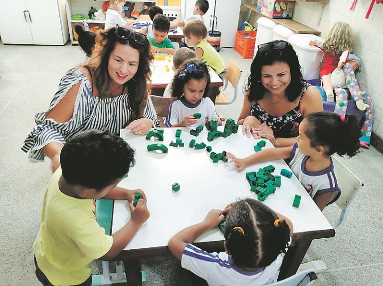 Jogos e salas equipadas para aprender