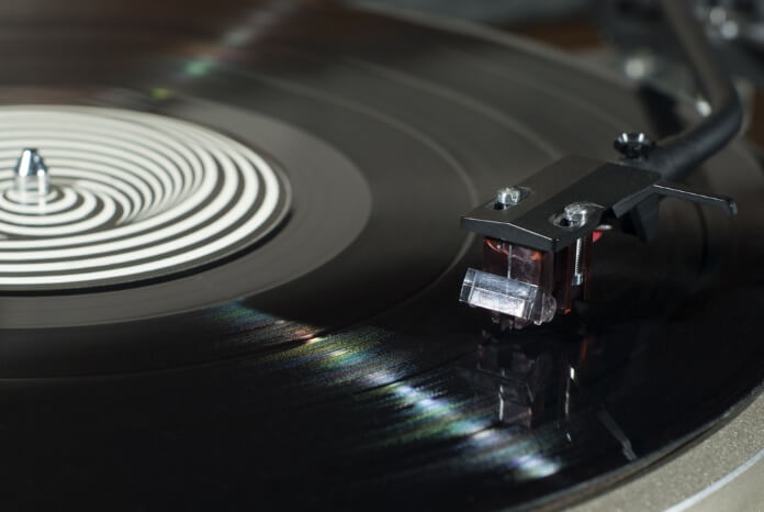 E-commerce da Universal Music Brasil comercializa valiosos discos de vinil da MPB