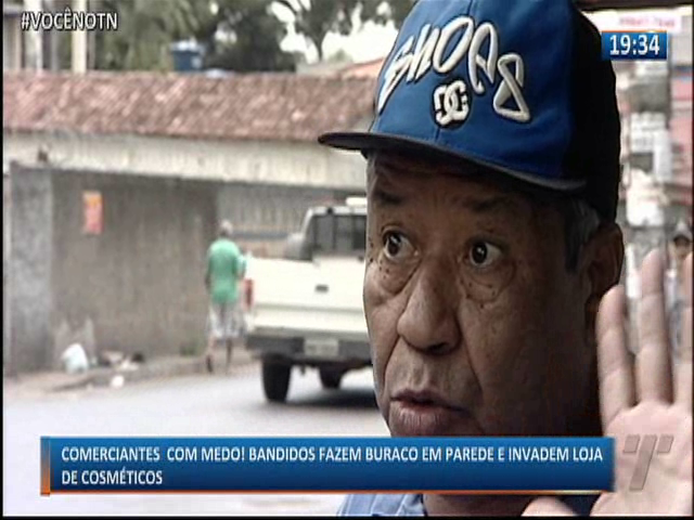Comerciantes com medo! Bandidos fazem buraco em parede e invadem loja de cosméticos