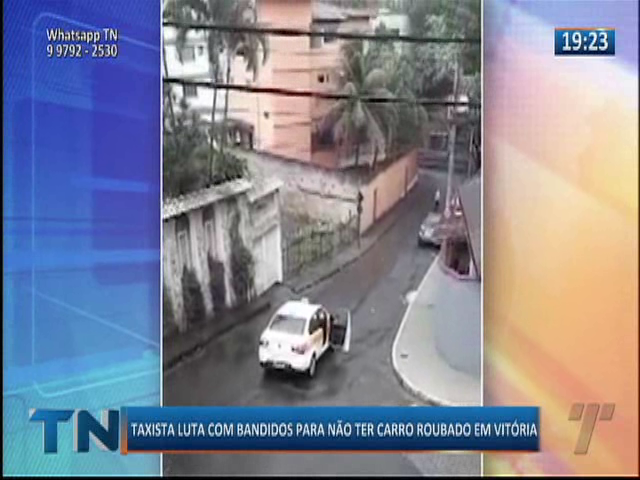 Taxista luta com bandidos para não ter carro roubado em Vitória