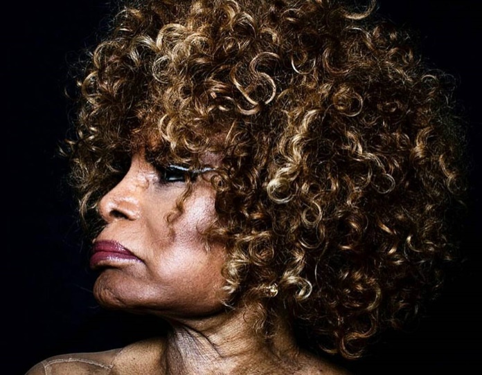 Elza Soares está prestes a lançar o ‘Planeta fome’. Álbum sai em 13 de setembro