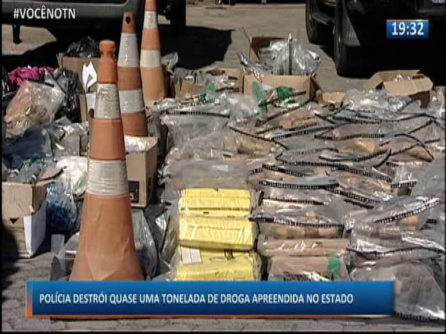 Polícia destrói quase uma tonelada de droga apreendida no estado!