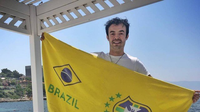 Orkut é bloqueado no Tinder e pede ajuda para usar app no Brasil