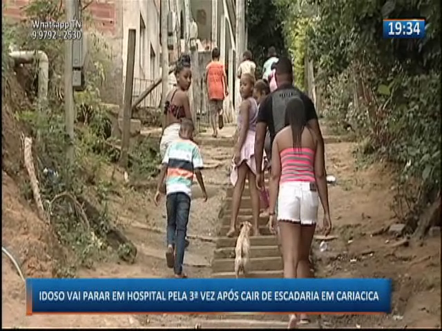 Idoso vai parar em hospital pela terceira vez após cair de escadaria em Cariacica