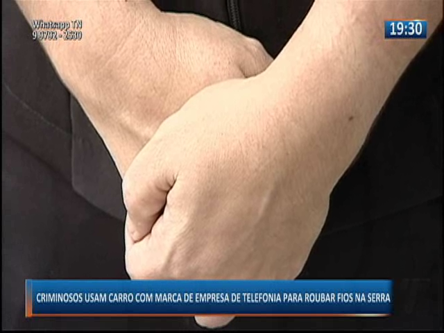 Criminosos usam carro com marca de empresa de telefonia para roubar fios na Serra