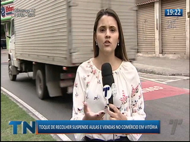 Toque de recolher suspende aulas e vendas no comércio de Vitória
