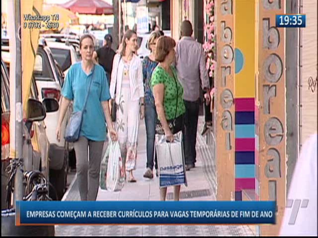 Empresas começam a receber currículos para vagas temporárias de fim de ano