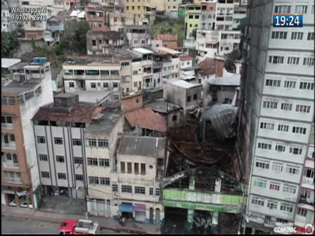 Bombeiros investigam causas do incêndio na Vila Rubim