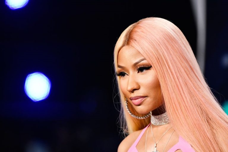 Após anunciar aposentadoria, Nicki Minaj voltou atrás e pediu desculpas aos fãs