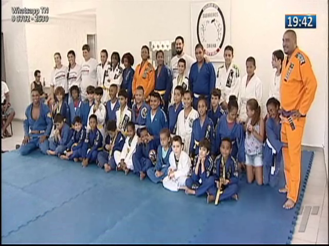 Projeto social ensina Jiu Jitsu à crianças de baixa renda