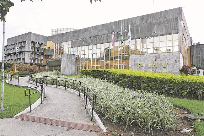 Salário de até R$ 4.469 para atuar na área da saúde