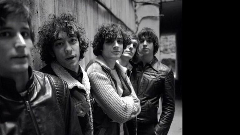 Além do Guns N’ Roses, The Strokes é uma das bandas do Lollapalooza 2020