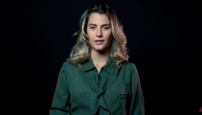 Bettina, que disse ter virado milionária em três anos, agora pede desculpas
