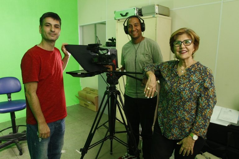 Dez mil vagas em cursos de graça e pela internet