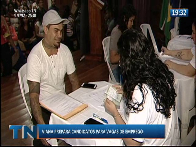 Viana prepara candidatos para vagas de emprego