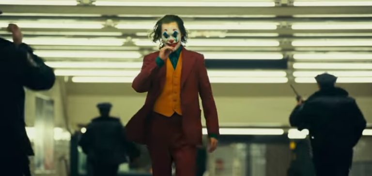 Coringa violento e provocador