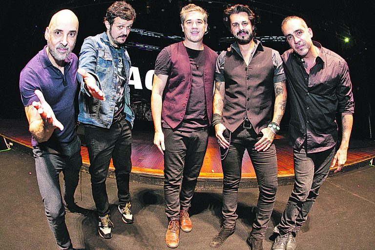 Jota Quest se apresenta em Vitória em clima de despedida