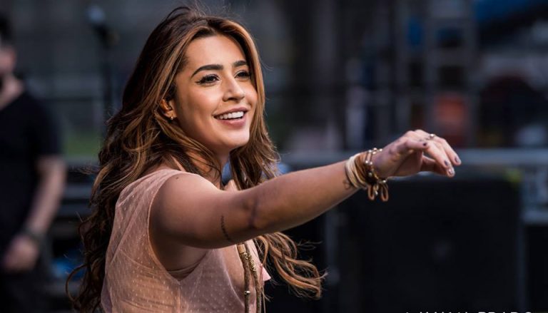 Lauana Prado diz que sertanejo ainda tem que quebrar muitas barreiras de ego