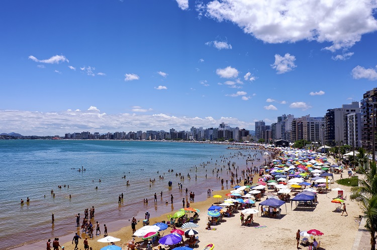Vai dar praia? Confira a previsão para este domingo
