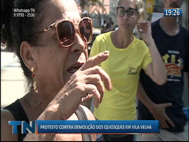 Protesto contra demolição dos quiosques em Vila Velha