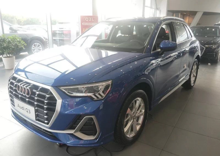 Criança risca carros em concessionária e pai tem de pagar R$ 40 mil