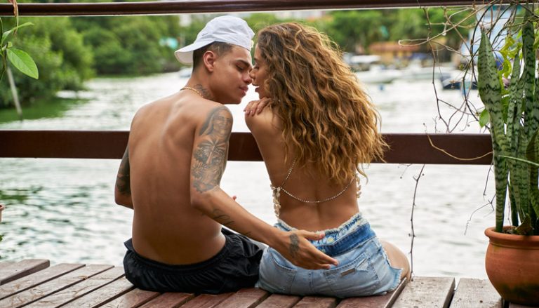 MC Cabelinho e Anitta lançam o clipe de “Até o Céu”