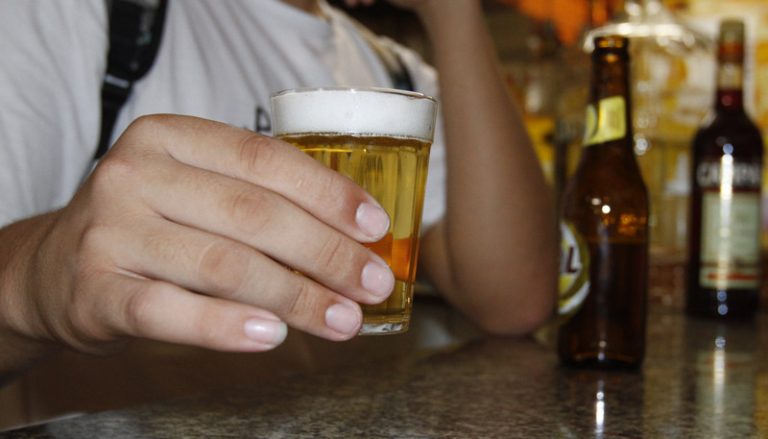 Armadilha de entrar na água após beber