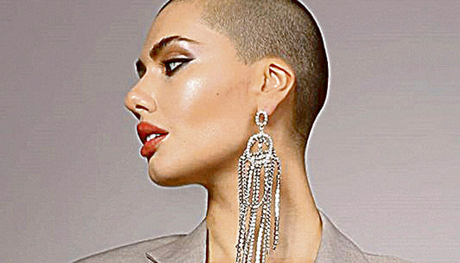 “Fiquei careca e me reinventei”, diz a modelo Giovanna Luconi