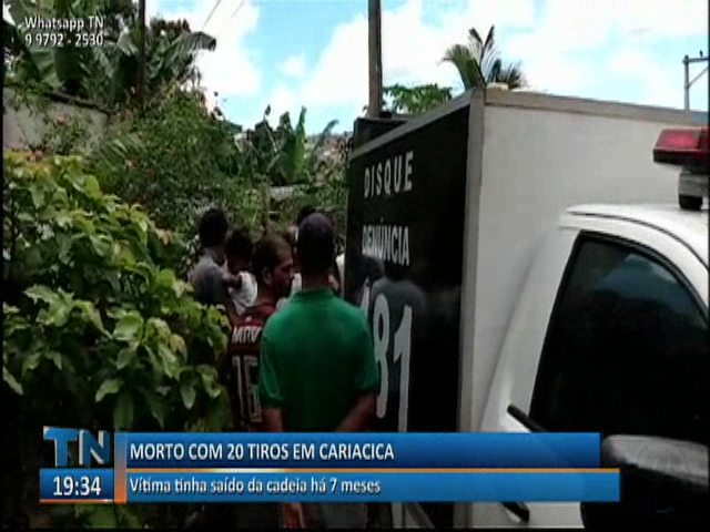 Homem é morto com pelo menos vinte tiros no quintal de uma casa