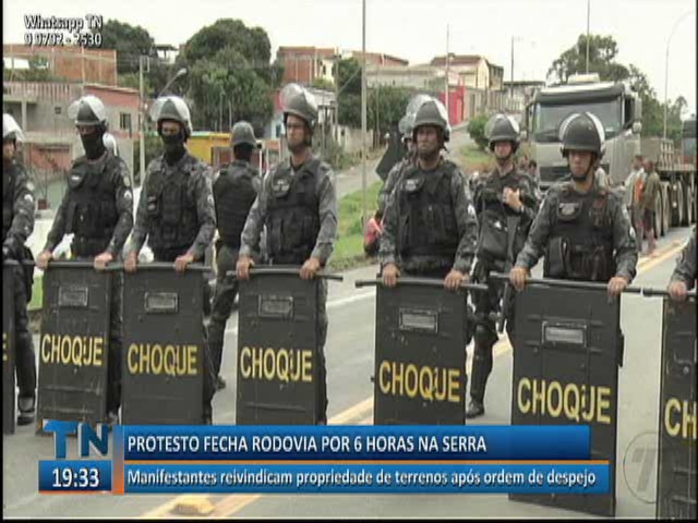 Protesto fecha rodovia por seis horas na Serra