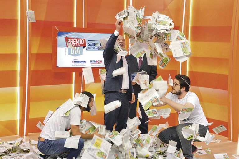 Sete leitores são sorteados na promoção “A Tribuna dá prêmio todo dia”