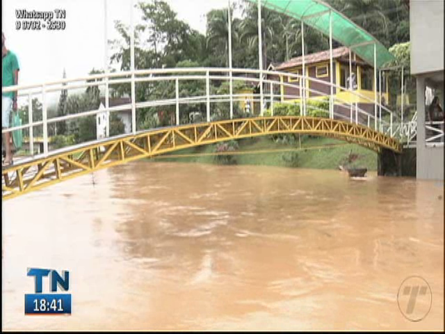 Muitas comunidades do estado estão isoladas por causa da chuva